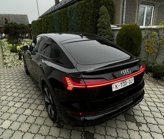 Черный Ауди Другая, объемом двигателя 0 л и пробегом 157 тыс. км за 33500 $, фото 2 на Automoto.ua