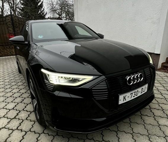 Черный Ауди Другая, объемом двигателя 0 л и пробегом 157 тыс. км за 33500 $, фото 1 на Automoto.ua