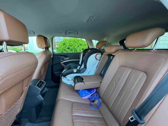 Черный Ауди Другая, объемом двигателя 0 л и пробегом 46 тыс. км за 30000 $, фото 9 на Automoto.ua