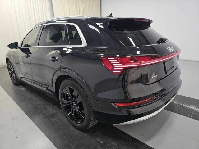 Черный Ауди Другая, объемом двигателя 0 л и пробегом 65 тыс. км за 29000 $, фото 3 на Automoto.ua