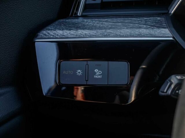 Черный Ауди Другая, объемом двигателя 0 л и пробегом 10 тыс. км за 20000 $, фото 9 на Automoto.ua