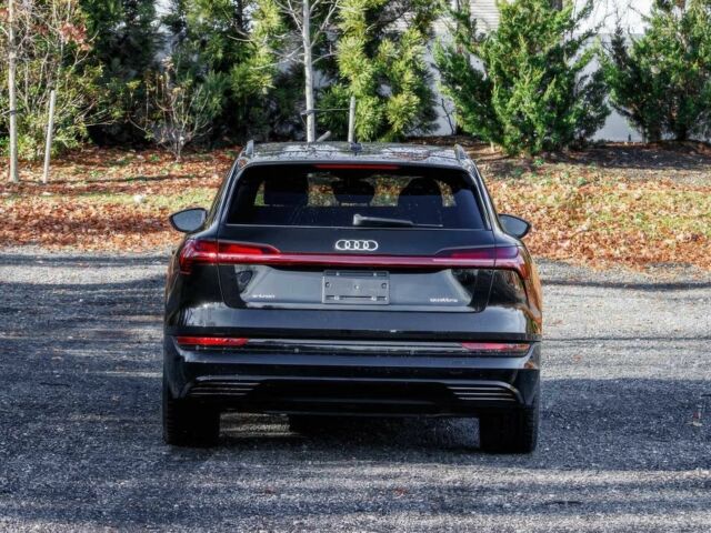 Черный Ауди Другая, объемом двигателя 0 л и пробегом 10 тыс. км за 20000 $, фото 4 на Automoto.ua