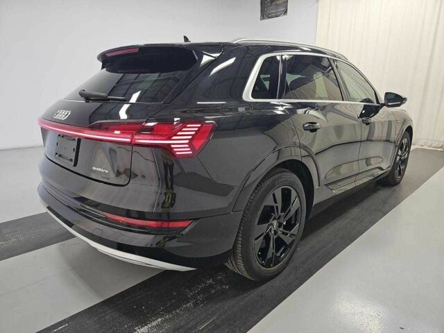 Черный Ауди Другая, объемом двигателя 0 л и пробегом 65 тыс. км за 29000 $, фото 2 на Automoto.ua