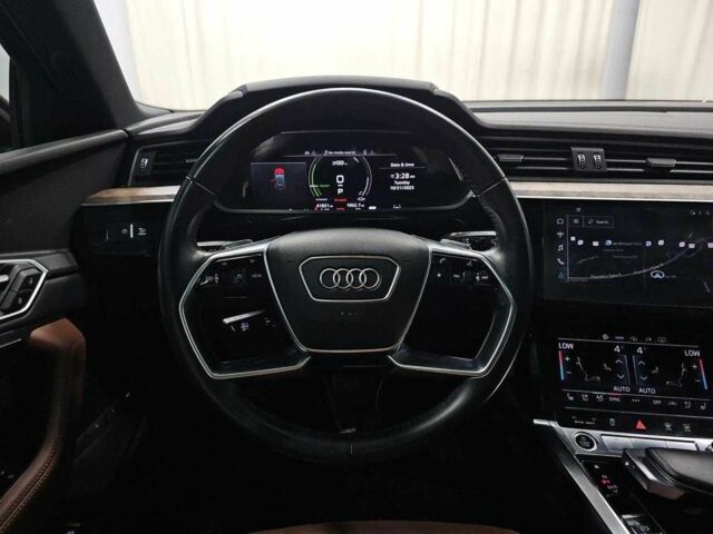 Черный Ауди Другая, объемом двигателя 0 л и пробегом 65 тыс. км за 29000 $, фото 5 на Automoto.ua