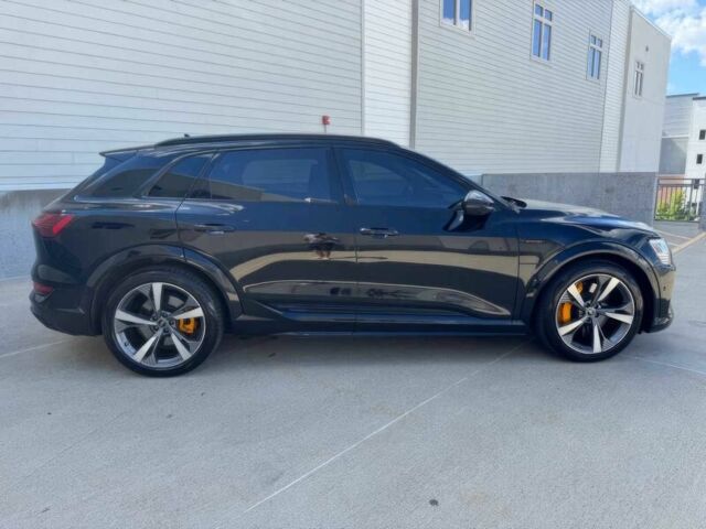 Чорний Ауді Інша, об'ємом двигуна 0 л та пробігом 13 тис. км за 14800 $, фото 3 на Automoto.ua