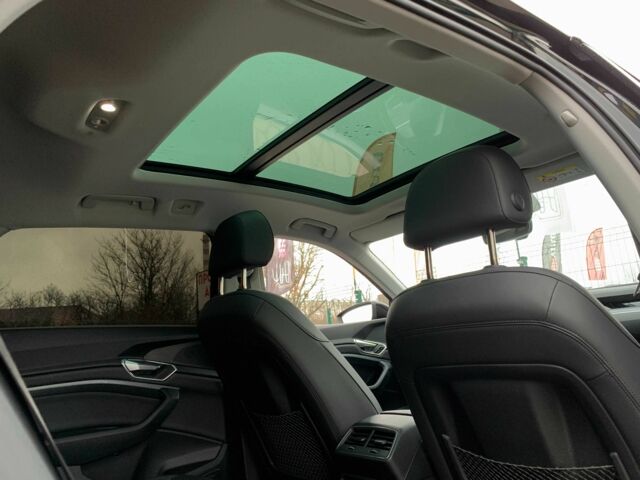 Черный Ауди Другая, объемом двигателя 0 л и пробегом 64 тыс. км за 35955 $, фото 14 на Automoto.ua