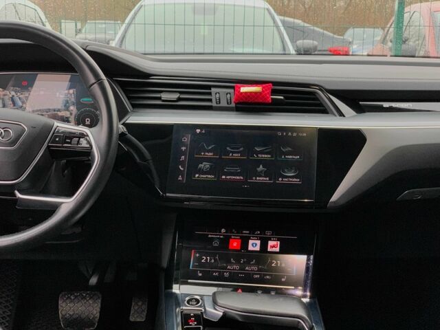 Черный Ауди Другая, объемом двигателя 0 л и пробегом 64 тыс. км за 35955 $, фото 23 на Automoto.ua