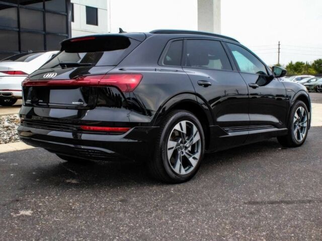 Черный Ауди Другая, объемом двигателя 0 л и пробегом 19 тыс. км за 31000 $, фото 4 на Automoto.ua