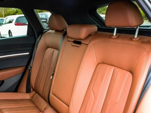 Черный Ауди Другая, объемом двигателя 0 л и пробегом 19 тыс. км за 31000 $, фото 15 на Automoto.ua