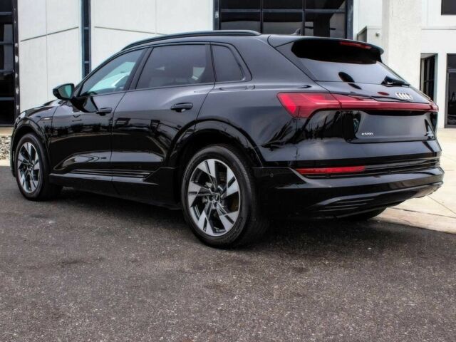 Черный Ауди Другая, объемом двигателя 0 л и пробегом 19 тыс. км за 31000 $, фото 2 на Automoto.ua