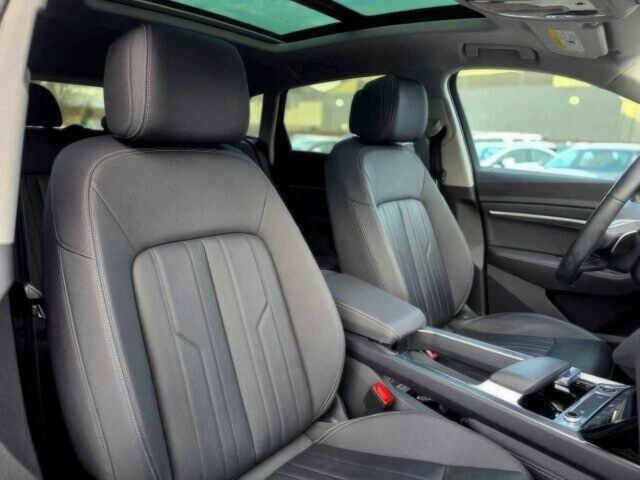 Черный Ауди Другая, объемом двигателя 0 л и пробегом 28 тыс. км за 21000 $, фото 10 на Automoto.ua