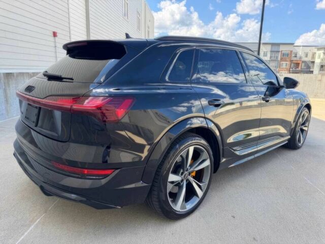 Чорний Ауді Інша, об'ємом двигуна 0 л та пробігом 13 тис. км за 14800 $, фото 7 на Automoto.ua