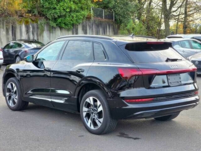 Черный Ауди Другая, объемом двигателя 0 л и пробегом 28 тыс. км за 21000 $, фото 5 на Automoto.ua