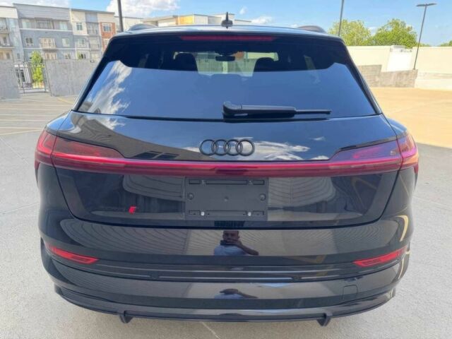 Чорний Ауді Інша, об'ємом двигуна 0 л та пробігом 13 тис. км за 14800 $, фото 6 на Automoto.ua