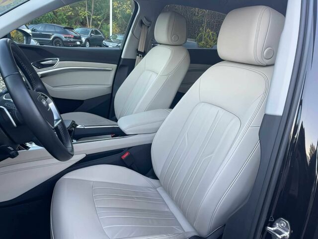 Черный Ауди Другая, объемом двигателя 0 л и пробегом 13 тыс. км за 16000 $, фото 7 на Automoto.ua