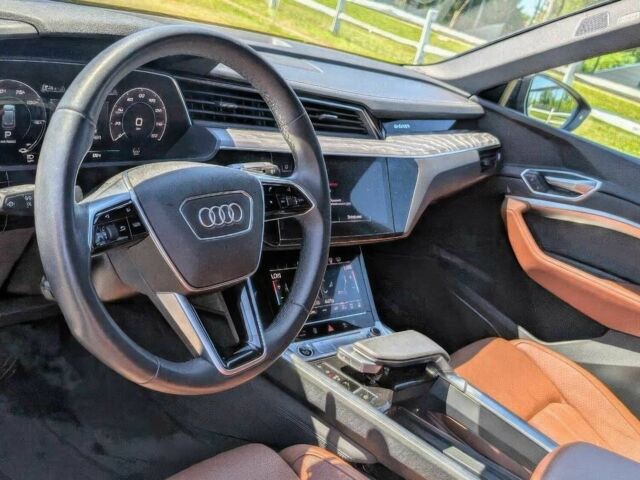 Черный Ауди Другая, объемом двигателя 0 л и пробегом 29 тыс. км за 16000 $, фото 8 на Automoto.ua