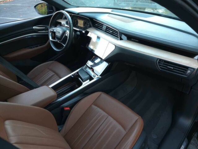 Черный Ауди Другая, объемом двигателя 0 л и пробегом 13 тыс. км за 35700 $, фото 8 на Automoto.ua