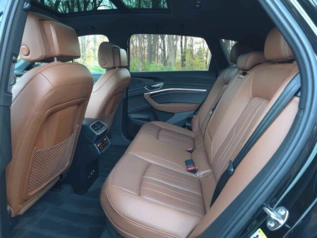 Черный Ауди Другая, объемом двигателя 0 л и пробегом 13 тыс. км за 35700 $, фото 18 на Automoto.ua