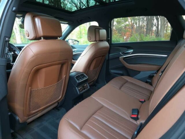 Черный Ауди Другая, объемом двигателя 0 л и пробегом 13 тыс. км за 35700 $, фото 17 на Automoto.ua