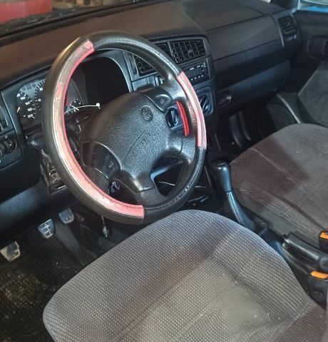 Красный Ауди Другая, объемом двигателя 0 л и пробегом 111 тыс. км за 1350 $, фото 3 на Automoto.ua