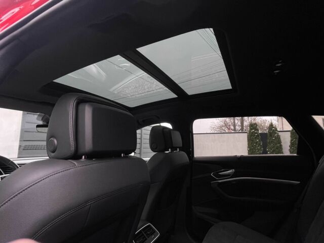 Красный Ауди Другая, объемом двигателя 0 л и пробегом 68 тыс. км за 34143 $, фото 18 на Automoto.ua