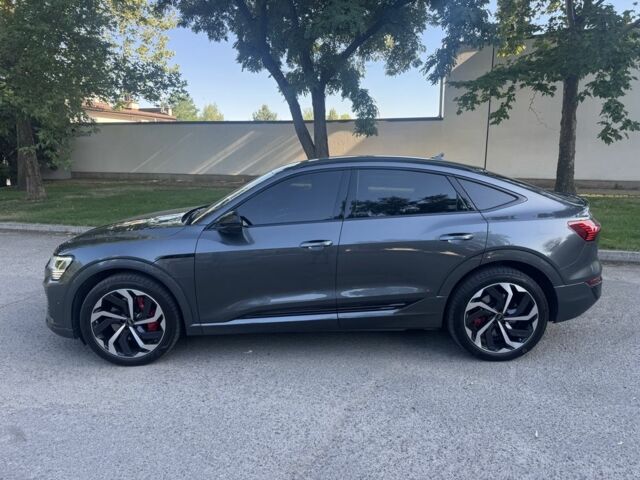 Серый Ауди Другая, объемом двигателя 0 л и пробегом 37 тыс. км за 65555 $, фото 7 на Automoto.ua