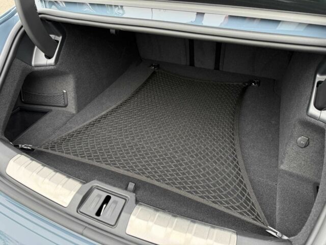 Сірий Ауді Інша, об'ємом двигуна 0 л та пробігом 7 тис. км за 78000 $, фото 17 на Automoto.ua