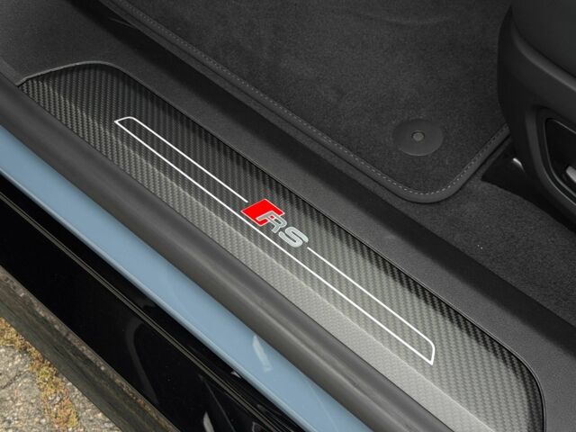 Сірий Ауді Інша, об'ємом двигуна 0 л та пробігом 7 тис. км за 78000 $, фото 13 на Automoto.ua