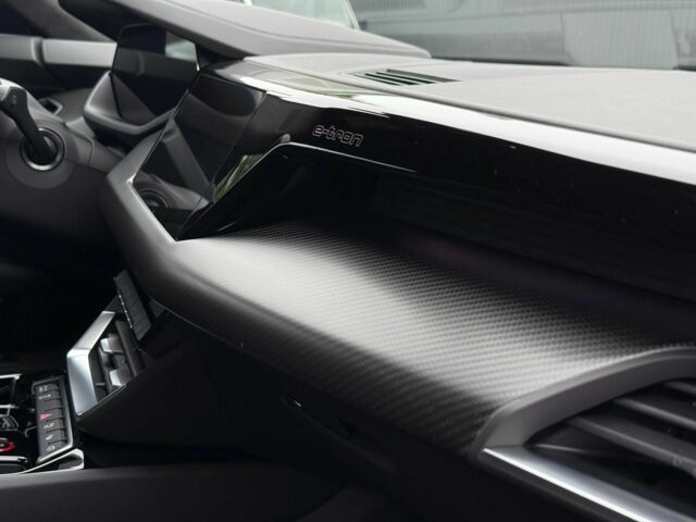 Сірий Ауді Інша, об'ємом двигуна 0 л та пробігом 7 тис. км за 78000 $, фото 23 на Automoto.ua