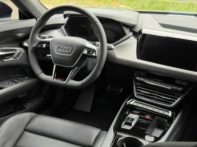 Сірий Ауді Інша, об'ємом двигуна 0 л та пробігом 7 тис. км за 78000 $, фото 20 на Automoto.ua