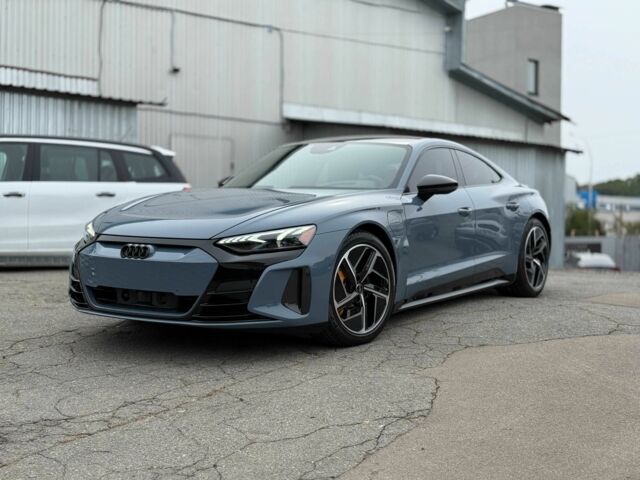 Сірий Ауді Інша, об'ємом двигуна 0 л та пробігом 7 тис. км за 78000 $, фото 3 на Automoto.ua