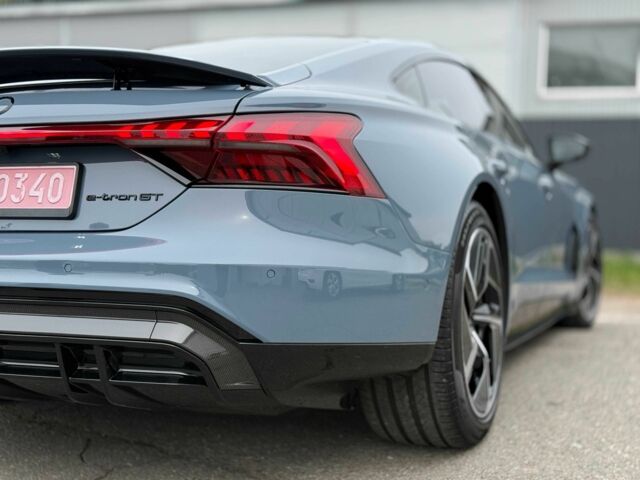 Сірий Ауді Інша, об'ємом двигуна 0 л та пробігом 7 тис. км за 78000 $, фото 2 на Automoto.ua