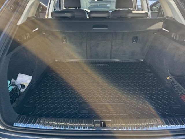 Сірий Ауді Інша, об'ємом двигуна 0 л та пробігом 221 тис. км за 19900 $, фото 6 на Automoto.ua