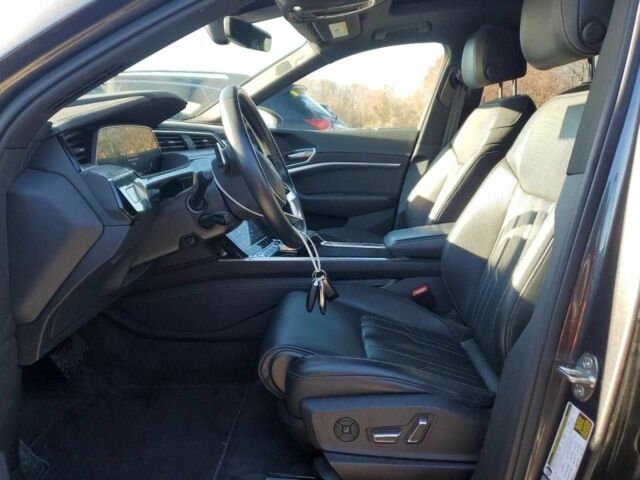 Серый Ауди Другая, объемом двигателя 0 л и пробегом 43 тыс. км за 9500 $, фото 6 на Automoto.ua