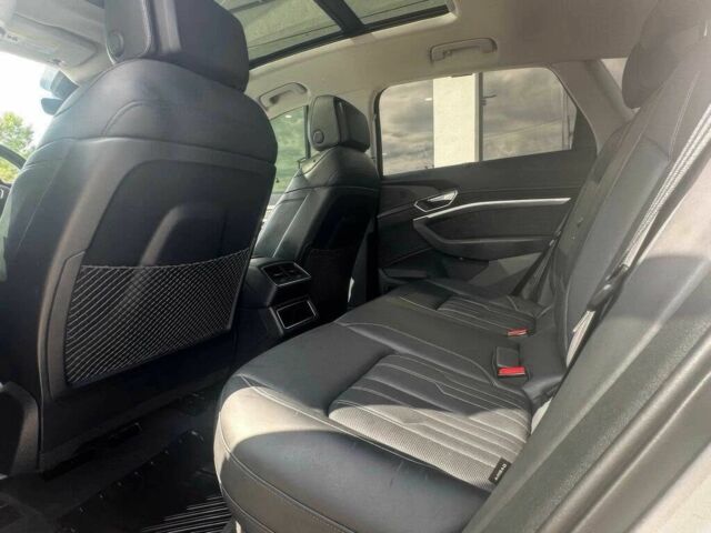 Серый Ауди Другая, объемом двигателя 0 л и пробегом 40 тыс. км за 12500 $, фото 12 на Automoto.ua