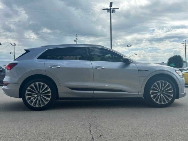 Серый Ауди Другая, объемом двигателя 0 л и пробегом 40 тыс. км за 12500 $, фото 8 на Automoto.ua