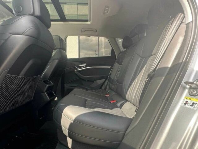 Серый Ауди Другая, объемом двигателя 0 л и пробегом 40 тыс. км за 12500 $, фото 13 на Automoto.ua