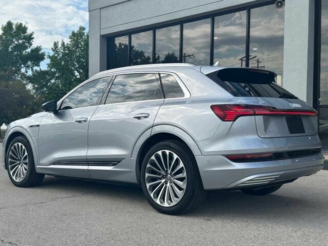 Серый Ауди Другая, объемом двигателя 0 л и пробегом 40 тыс. км за 12500 $, фото 5 на Automoto.ua