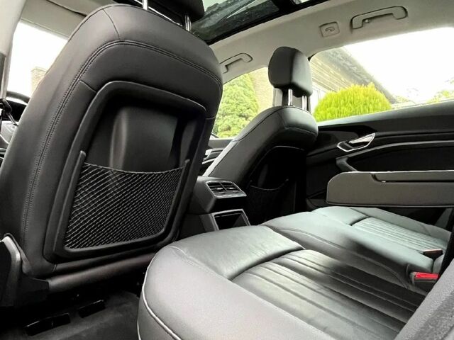 Серый Ауди Другая, объемом двигателя 0 л и пробегом 122 тыс. км за 27500 $, фото 6 на Automoto.ua