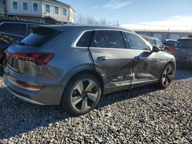 Серый Ауди Другая, объемом двигателя 0 л и пробегом 43 тыс. км за 9500 $, фото 2 на Automoto.ua