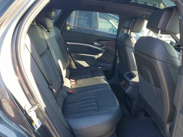 Серый Ауди Другая, объемом двигателя 0 л и пробегом 43 тыс. км за 9500 $, фото 10 на Automoto.ua