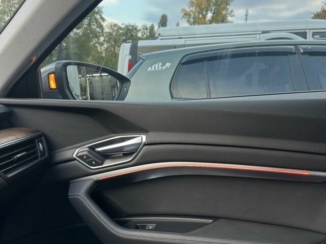 Серый Ауди Другая, объемом двигателя 0 л и пробегом 148 тыс. км за 29000 $, фото 14 на Automoto.ua