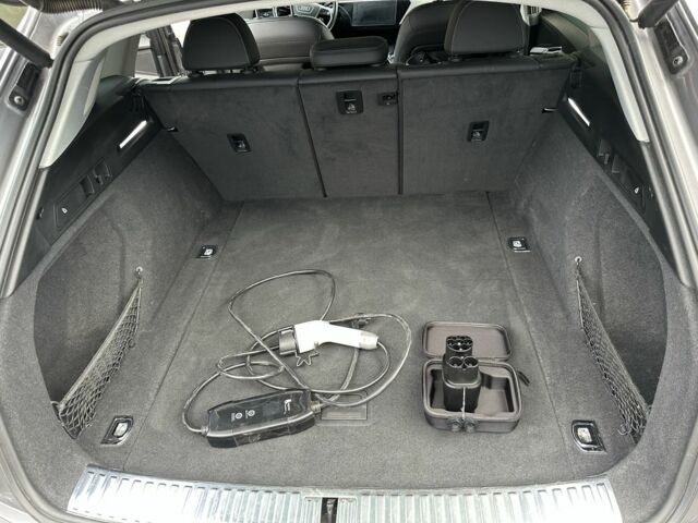 Серый Ауди Другая, объемом двигателя 0 л и пробегом 148 тыс. км за 29000 $, фото 15 на Automoto.ua