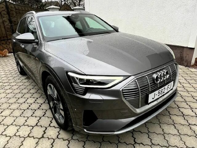 Серый Ауди Другая, объемом двигателя 0 л и пробегом 122 тыс. км за 27500 $, фото 3 на Automoto.ua