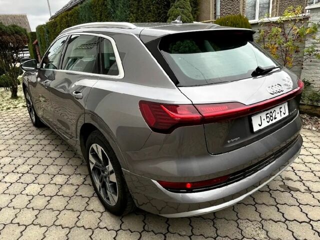 Серый Ауди Другая, объемом двигателя 0 л и пробегом 122 тыс. км за 27500 $, фото 1 на Automoto.ua