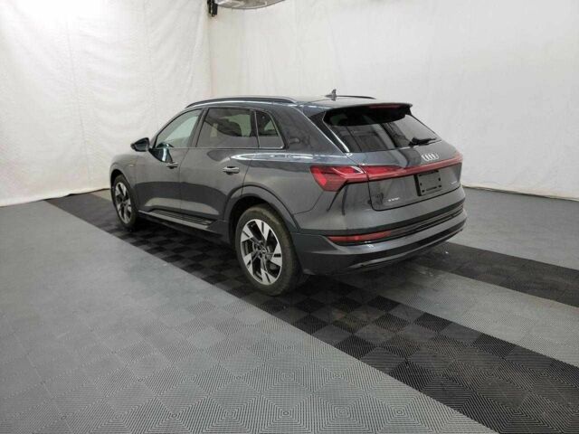 Серый Ауди Другая, объемом двигателя 0 л и пробегом 22 тыс. км за 30000 $, фото 2 на Automoto.ua