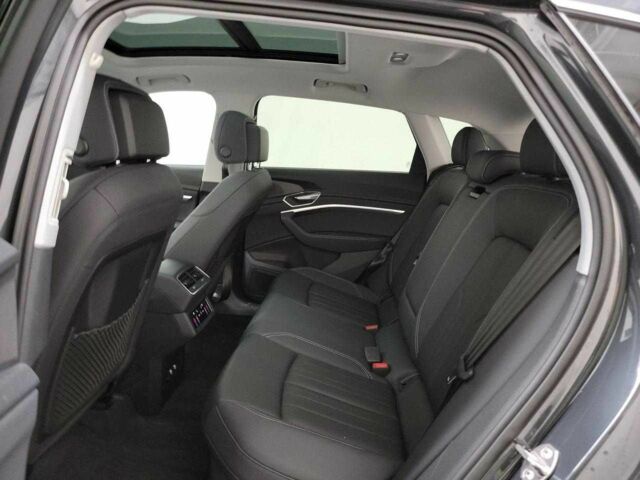 Серый Ауди Другая, объемом двигателя 0 л и пробегом 22 тыс. км за 30000 $, фото 8 на Automoto.ua