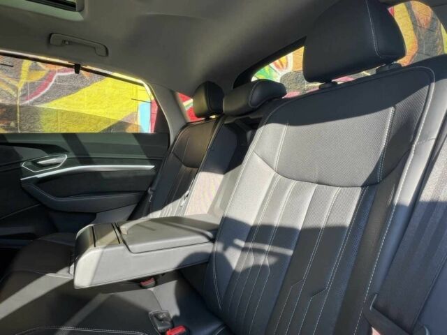 Серый Ауди Другая, объемом двигателя 0 л и пробегом 13 тыс. км за 23100 $, фото 15 на Automoto.ua