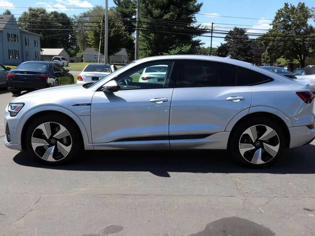 Сірий Ауді Інша, об'ємом двигуна 0 л та пробігом 12 тис. км за 20000 $, фото 3 на Automoto.ua