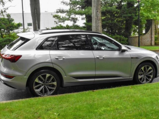 Сірий Ауді Інша, об'ємом двигуна 0 л та пробігом 21 тис. км за 27100 $, фото 6 на Automoto.ua